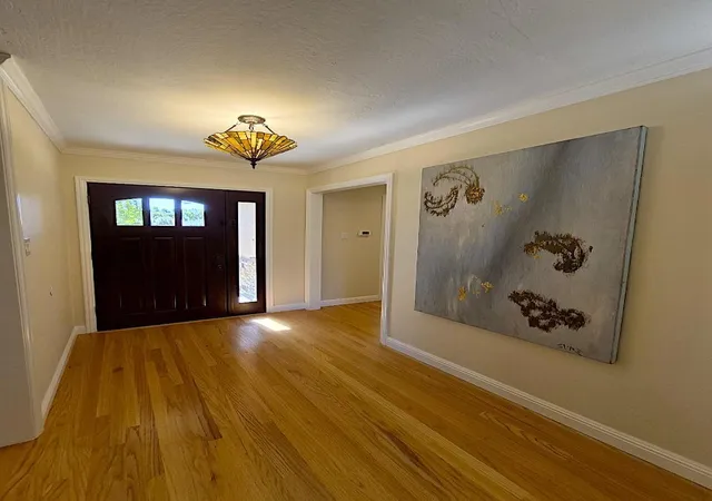 4th image of 212 Dover St, Los Gatos, CA 95032 | MLS# ML82055896