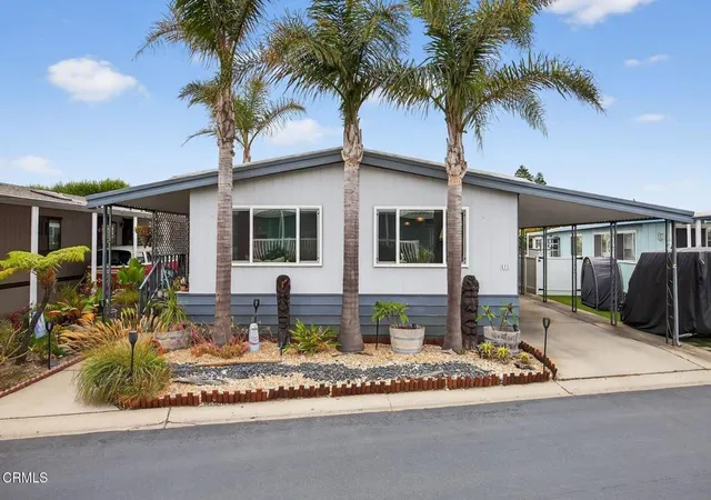 1st image of 5540 W 5th St #111, Oxnard, CA 93035 | MLS# V1-37884