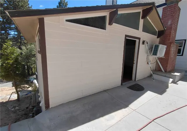Photo 3 of Single family home for sale at 32987 Arrowbear, Running Springs, CA 92382 | MLS# CV26165672 | Listing updated on 2026-09-25