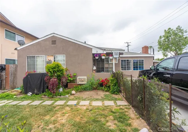 Photo 2 of Sale Pending at 4954 W 118th Street, Hawthorne, CA 90250 | MLS# SR26165780 | Listing updated on 2026-10-27