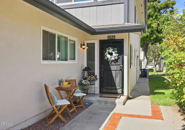 3rd image of 1153 Carlsbad Pl, Ventura, CA 93003 | MLS# V1-37890