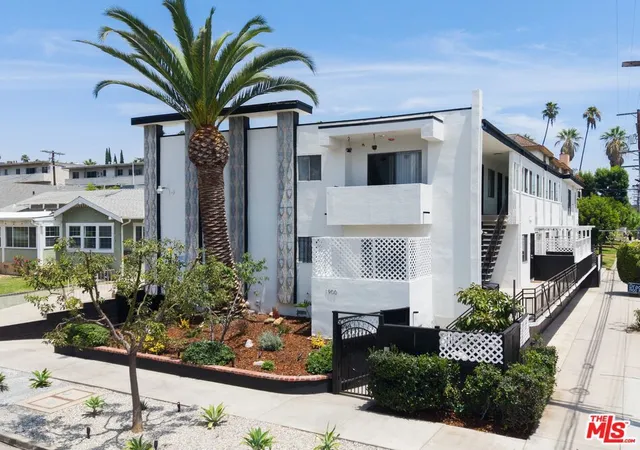 image of 1900 Dracena Dr, Los Angeles, CA 90027 | MLS# 26866033
