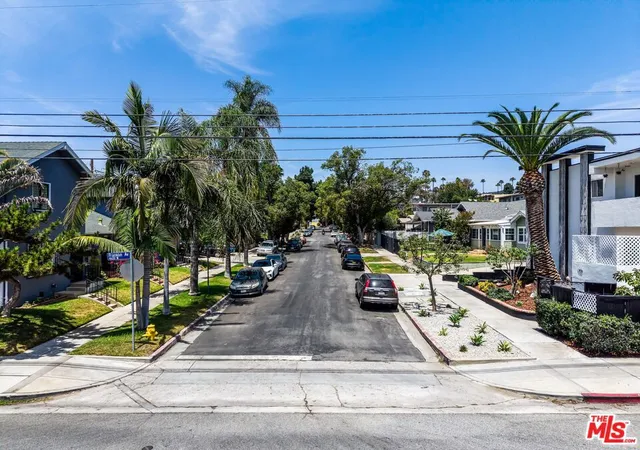 image of 1900 Dracena Dr, Los Angeles, CA 90027 | MLS# 26866033