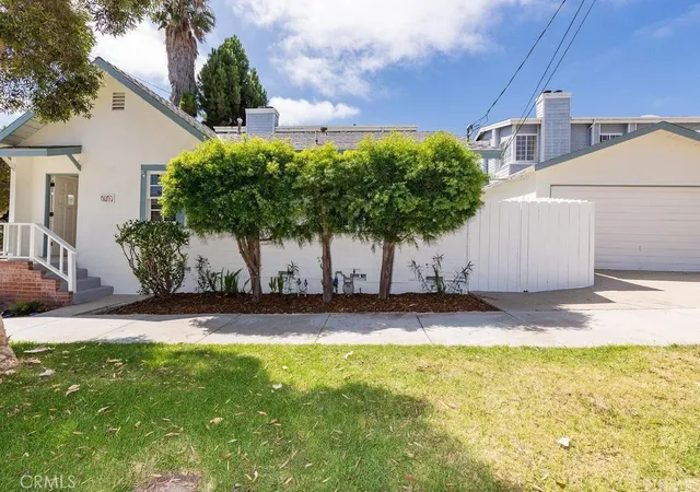 Photo 2 of Multi family home for sale at 601 Carnelian, Redondo Beach, CA 90277 | MLS# SB26165558 | Listing updated on 2026-09-11