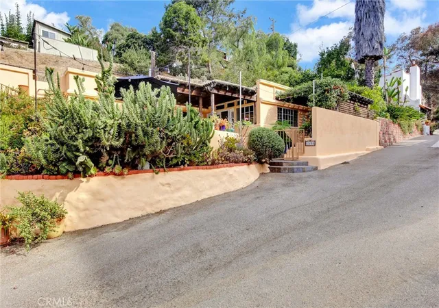 Photo 3 of Single family home for sale at 1594 Linwood St, San Diego, CA 92103 | MLS# OC26157563 | Listing updated on 2026-10-07