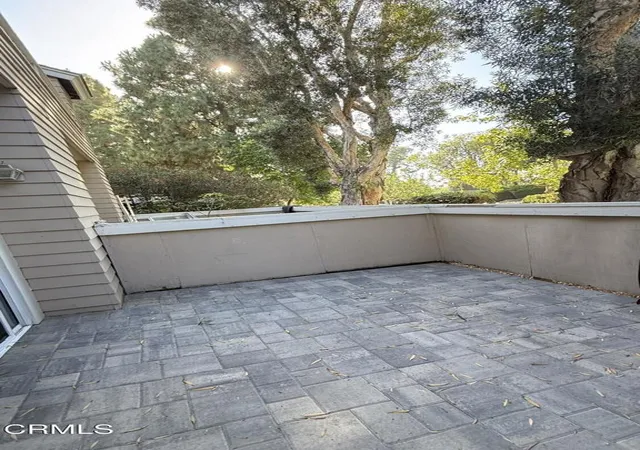 Listing Photo 1 - Condo for sale in building located at 882 Barber Ln, Ventura, CA 93003 - Unit #