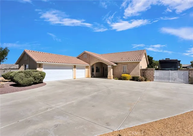 Photo 3 of Sale Pending at 13490 Paraiso, Apple Valley, CA 92308 | MLS# HD26165427 | Listing updated on 2026-09-29