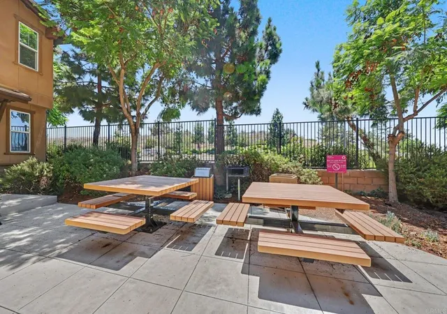 Listing Photo 4 - Condo for sale in building located at 2770 Sparta, Chula Vista, CA 91915 - Unit #9