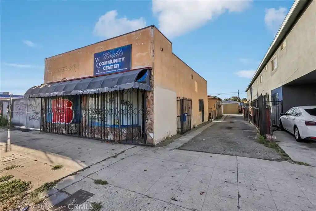 Photo 1 of Multi family home for sale at 3309 W Florence, Los Angeles, CA 90043 | MLS# SB26166026 | Listing updated on 2026-07-30