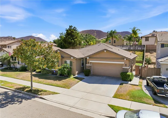 Photo 2 of Single family home for sale at 32077 Poppy Way, Lake Elsinore, CA 92532 | MLS# PW26166011 | Listing updated on 2026-10-02
