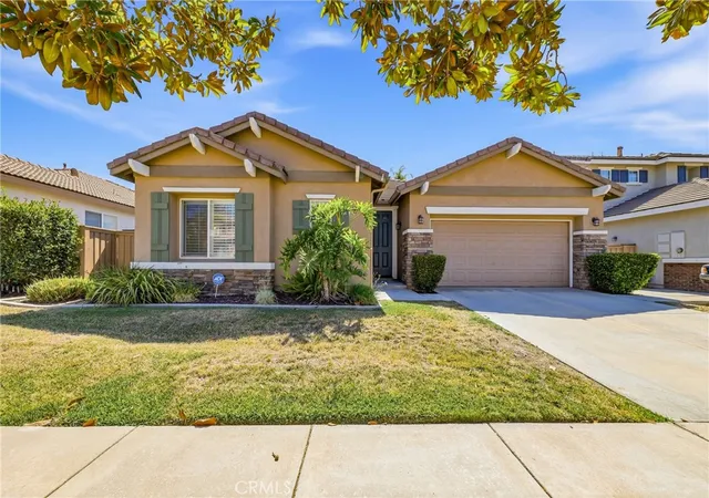 Photo 3 of Single family home for sale at 32077 Poppy Way, Lake Elsinore, CA 92532 | MLS# PW26166011 | Listing updated on 2026-10-02