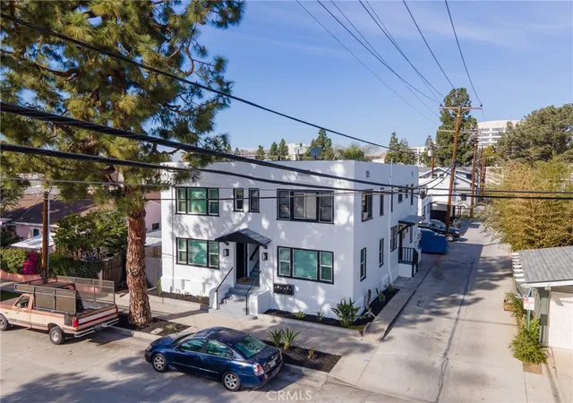 Listing Photo 1 - Condo for sale in building located at 415 W Pine, Santa Ana, CA 92701