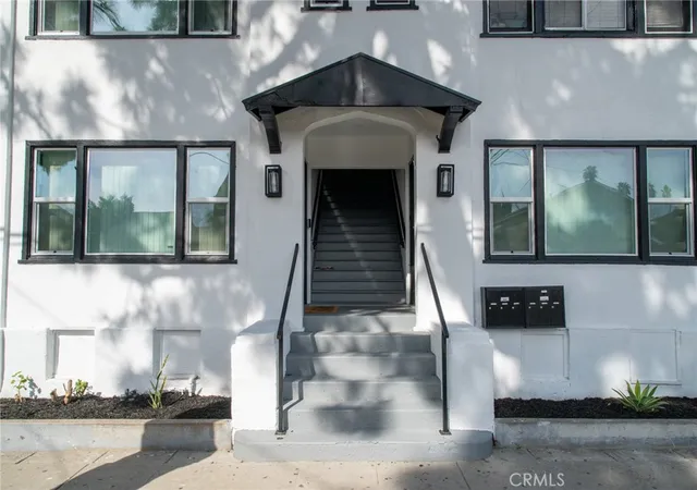 Listing Photo 4 - Condo for sale in building located at 415 W Pine, Santa Ana, CA 92701