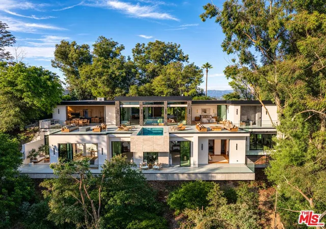 Photo 1 of Sale Pending at 12752 Mulholland Dr, Beverly Hills, CA 90210 | MLS# 26865433 | Listing updated on 2026-09-27