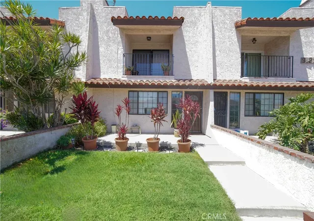Photo 3 of Condo for sale at 9133 Ramona St #2, Bellflower, CA 90706 | MLS# DW26162631 | Listing updated on 2026-10-02
