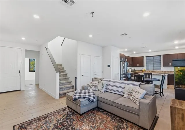 5th image of 385 Cachuma Ct, Rialto, CA 92377 | MLS# IG26166018
