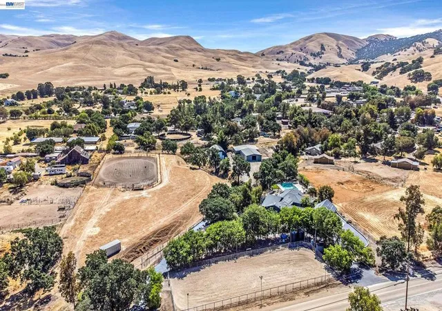 Photo 2 of Single family home for sale at 10040 Tesla Rd, Livermore, CA 94550 | MLS# 41143291 | Listing updated on 2026-10-05