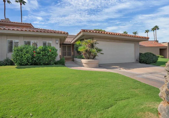 Photo 2 of Condo for sale at 9 Lake Shore Dr, Rancho Mirage, CA 92270 | MLS# 219150849DA | Listing updated on 2026-09-11