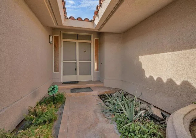 Photo 3 of Condo for sale at 9 Lake Shore Dr, Rancho Mirage, CA 92270 | MLS# 219150849DA | Listing updated on 2026-09-11