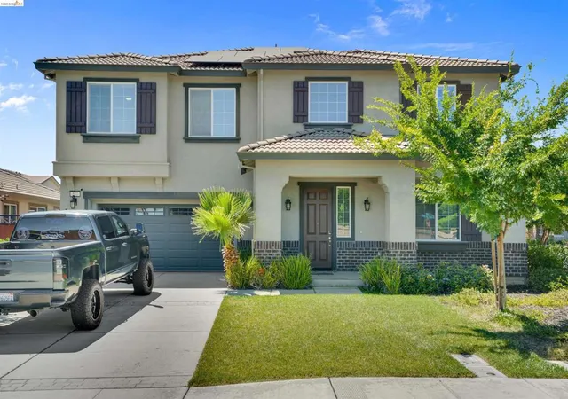 Photo 2 of Sale Pending at 577 Sapphire Pkwy, Oakley, CA 94561 | MLS# 41143292 | Listing updated on 2026-09-01