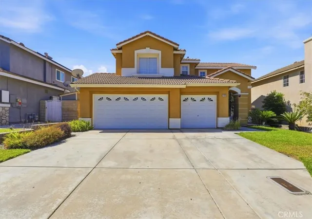 Photo 1 of Single family home for sale at 14993 Oak Spring, Fontana, CA 92336 | MLS# IV26166202 | Listing updated on 2026-10-04