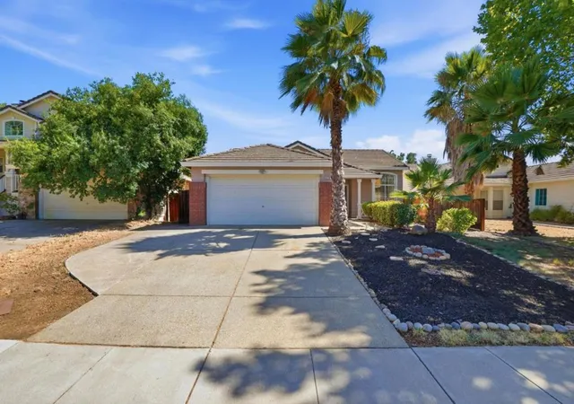Photo 3 of Sale Pending at 5126 Prewett Ranch Dr, Antioch, CA 94531 | MLS# ML82055246 | Listing updated on 2026-10-08
