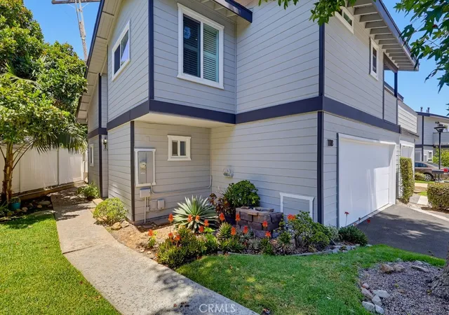 Photo 2 of Townhouse for sale at 1118 Sandi Ln, Costa Mesa, CA 92627 | MLS# PW26162769 | Listing updated on 2026-10-27