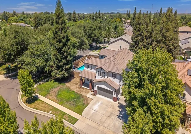 Photo 1 of Single family home for sale at 3320 W Glendale, Visalia, CA 93291 | MLS# NS26165771 | Listing updated on 2026-10-01