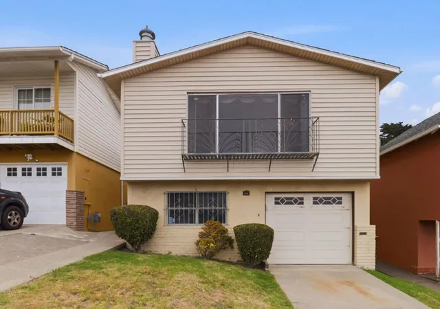 1st image of 1033 Skyline Dr, Daly City, CA 94015 | MLS# ML82045748