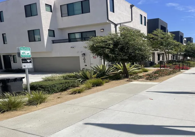 Listing Photo 2 - Condo for sale in building located at 2002 Vela Ln, San Diego, CA 92154