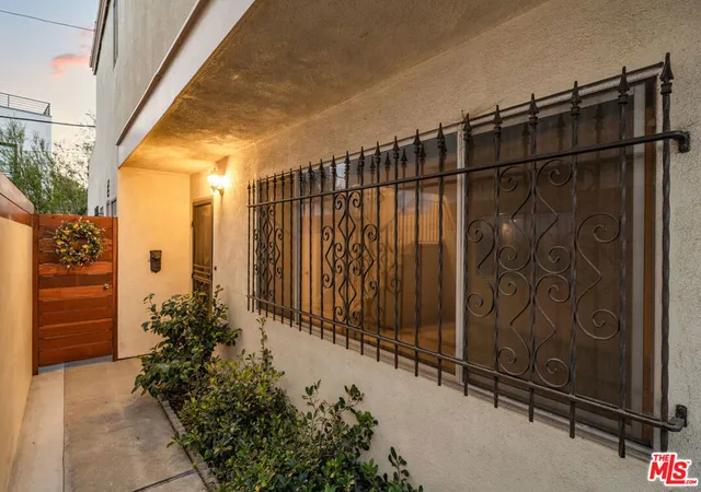 Photo 2 of Single family home for sale at 3221 Thatcher Ave, Marina Del Rey, CA 90292 | MLS# 26864339 | Listing updated on 2026-08-31