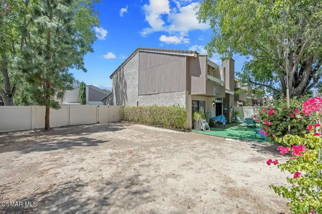 Townhouse for sale at 474 Artisan Rd #19, Newbury Park, CA 91320 | MLS# 226003623