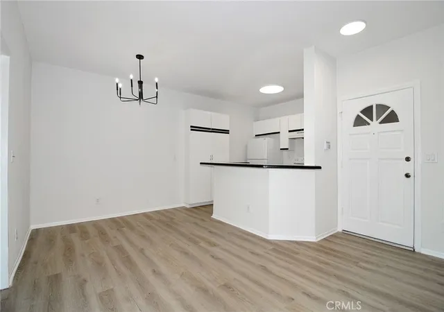 Listing Photo 4 - Condo for sale in building located at 2474 Pleasant Wy, Thousand Oaks, CA 91362 - Unit #K