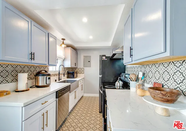 1st image of 141 W Hillcrest Blvd #2, Inglewood, CA 90301 | MLS# 26849823