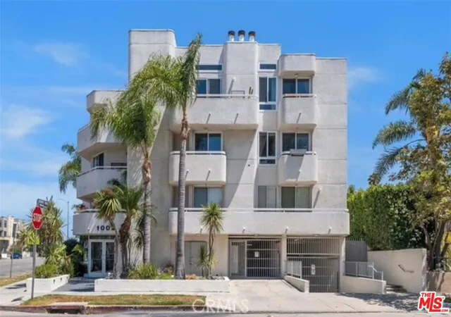 Condo for sale at 1002 S Burnside Ave #204, Los Angeles, CA 90019 | MLS# 26829379