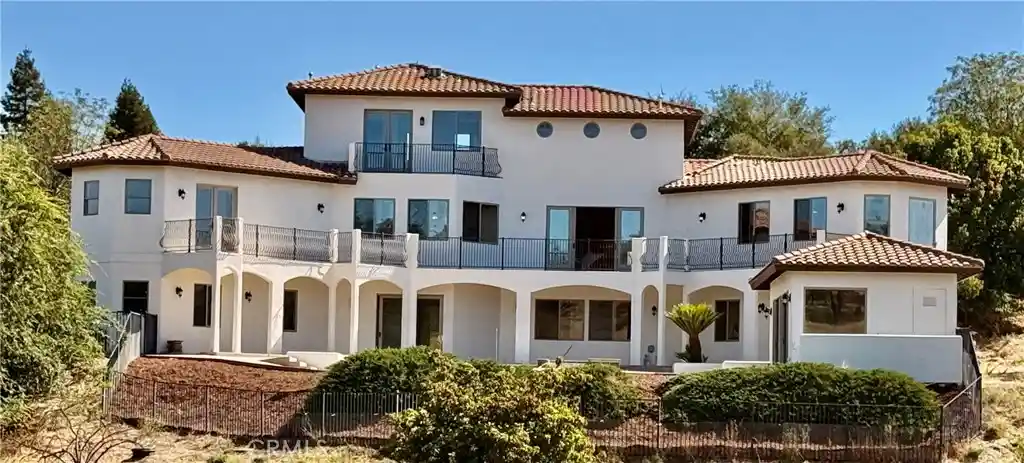 Single family home for sale at 2040 Vista De La Vina, Templeton, CA 93465 | MLS# NS26166193
