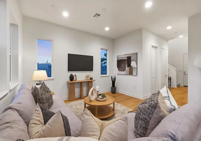 Photo 2 of Sale Pending at 749 Michael Ct, Vista, CA 92081 | MLS# 260018613SD | Listing updated on 2026-09-25