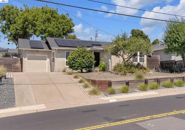 Photo 1 of Single family home for sale at 2518 Tara Hills Dr, San Pablo, CA 94806 | MLS# 41143357 | Listing updated on 2026-09-10