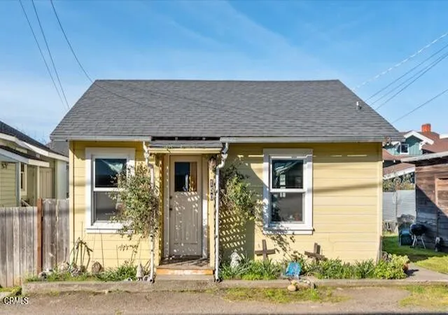 Photo 2 of Single family home for sale at 150 S Franklin St, Fort Bragg, CA 95437 | MLS# C1-11478 | Listing updated on 2026-09-09