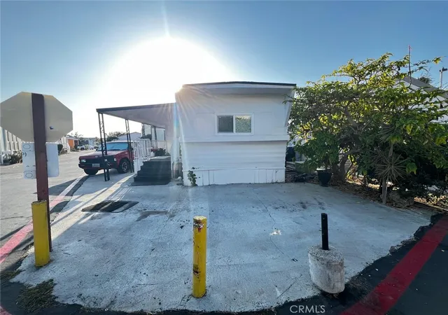 Photo 2 of Manufactured home for sale at 2191 Harbor Blvd #38, Costa Mesa, CA 92627 | MLS# PW26166608 | Listing updated on 2026-09-10