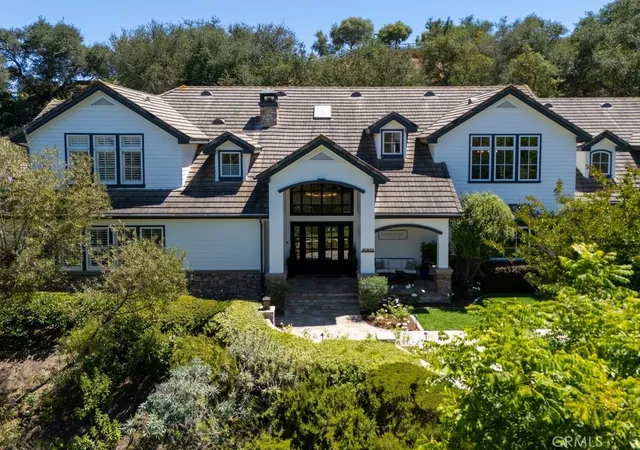 Photo 2 of Mansion for sale at 30832 Via Vista, Trabuco Canyon, CA 92679 | MLS# OC26164294 | Listing updated on 2026-10-08