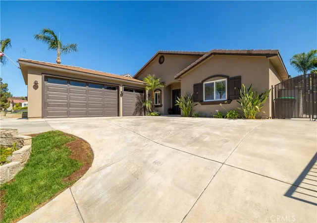 Photo 1 of Sale Pending at 31028 Emperor Dr, Canyon Lake, CA 92587 | MLS# IV26164226 | Listing updated on 2026-10-02