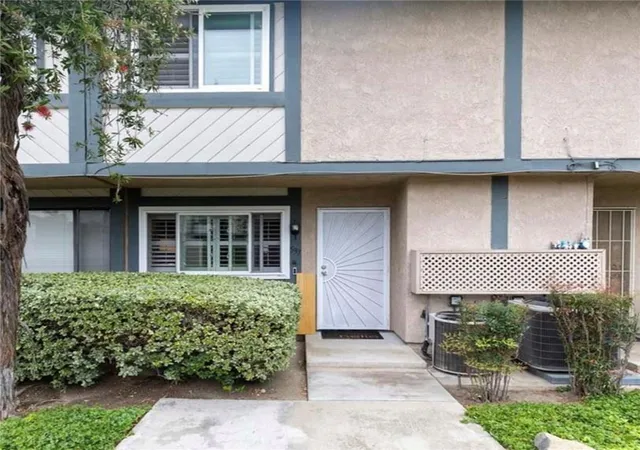 Photo 1 of Single family home for sale at 529 West 9th, Upland, CA 91786 | MLS# DW26166692 | Listing updated on 2026-10-11