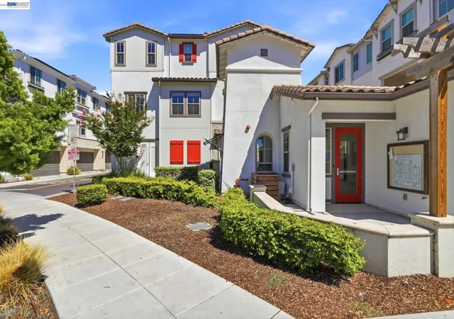 Photo 1 of Sale Pending at 332 Harcot Ter, Sunnyvale, CA 94085 | MLS# 41143387 | Listing updated on 2026-09-04