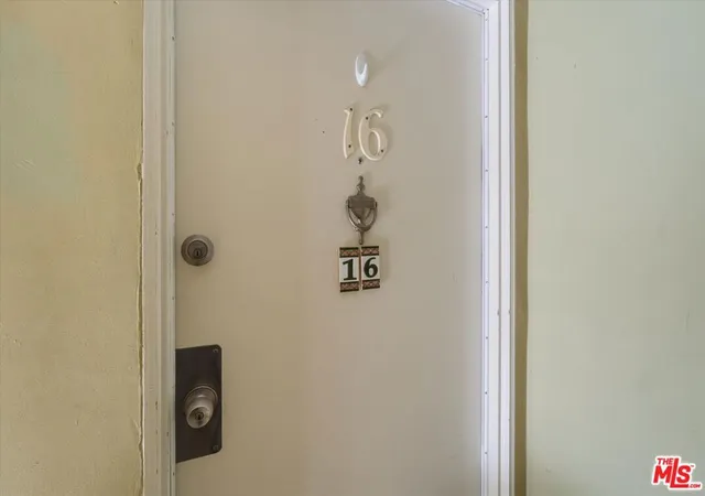 Listing Photo 5 - Condo for sale in building located at 428 Hl St, Santa Monica, CA 90405 - Unit #16