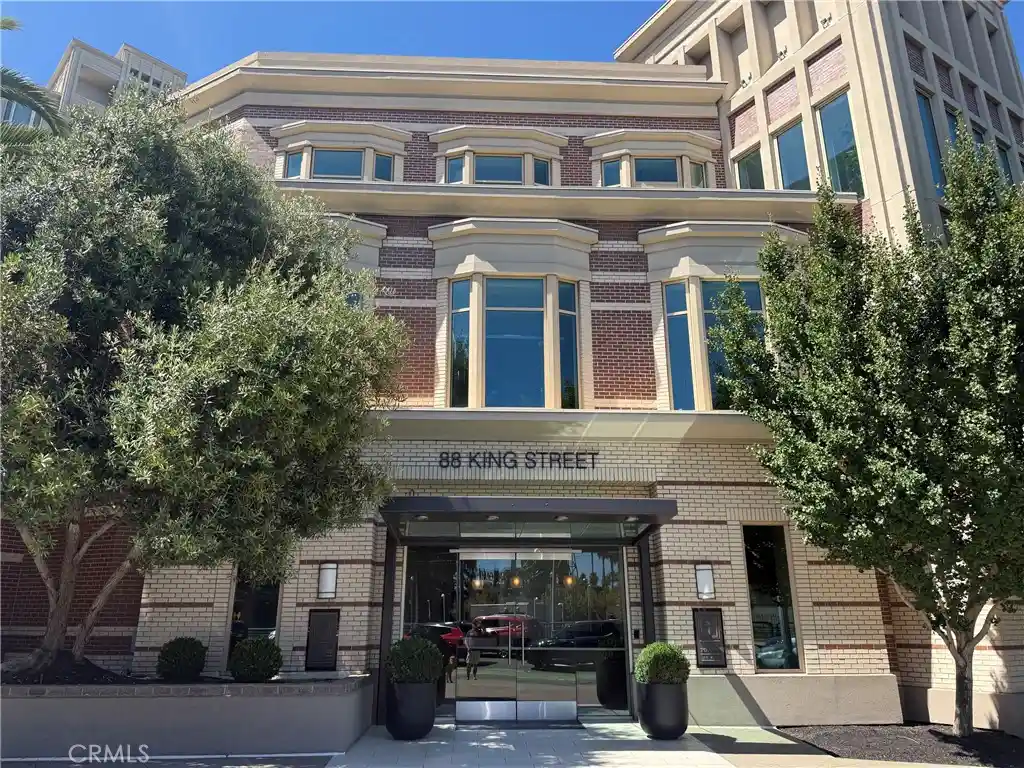 Listing Photo 1 - Condo for sale in 88 King located at 88 King, San Francisco, CA 94107 - Unit #1022