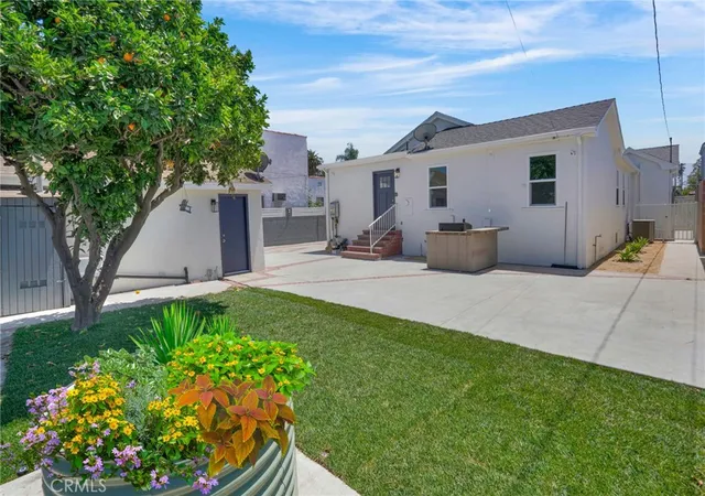 61st image of 2033 W 76th St, Los Angeles, CA 90047 | MLS# RS26122485