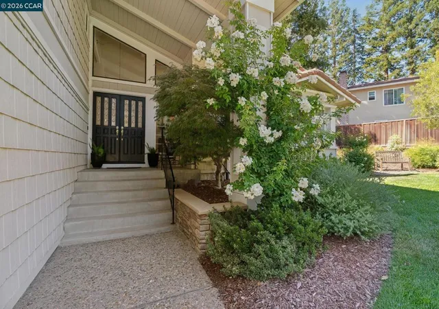 Photo 4 of Single family home for sale at 2232 Tahiti Dr, San Ramon, CA 94582 | MLS# 41143417 | Listing updated on 2026-10-03
