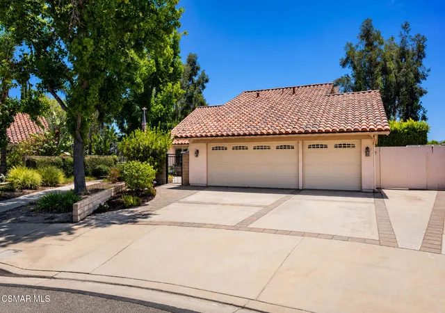 Photo 1 of Single family home for sale at 3374 Onyx Cir, Simi Valley, CA 93063 | MLS# 226003631 | Listing updated on 2026-09-17