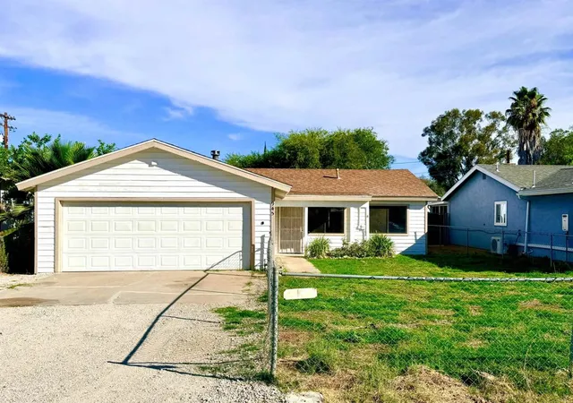 Photo 2 of Single family home for sale at 945 East St, Ramona, CA 92065 | MLS# PTP2605776 | Listing updated on 2026-09-28